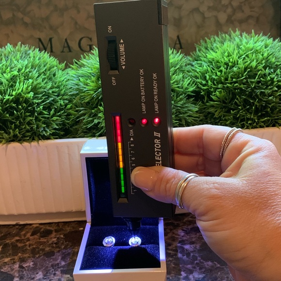 Moissanite Halo Earrings 1 TCW brilliant white - Picture 6 of 6